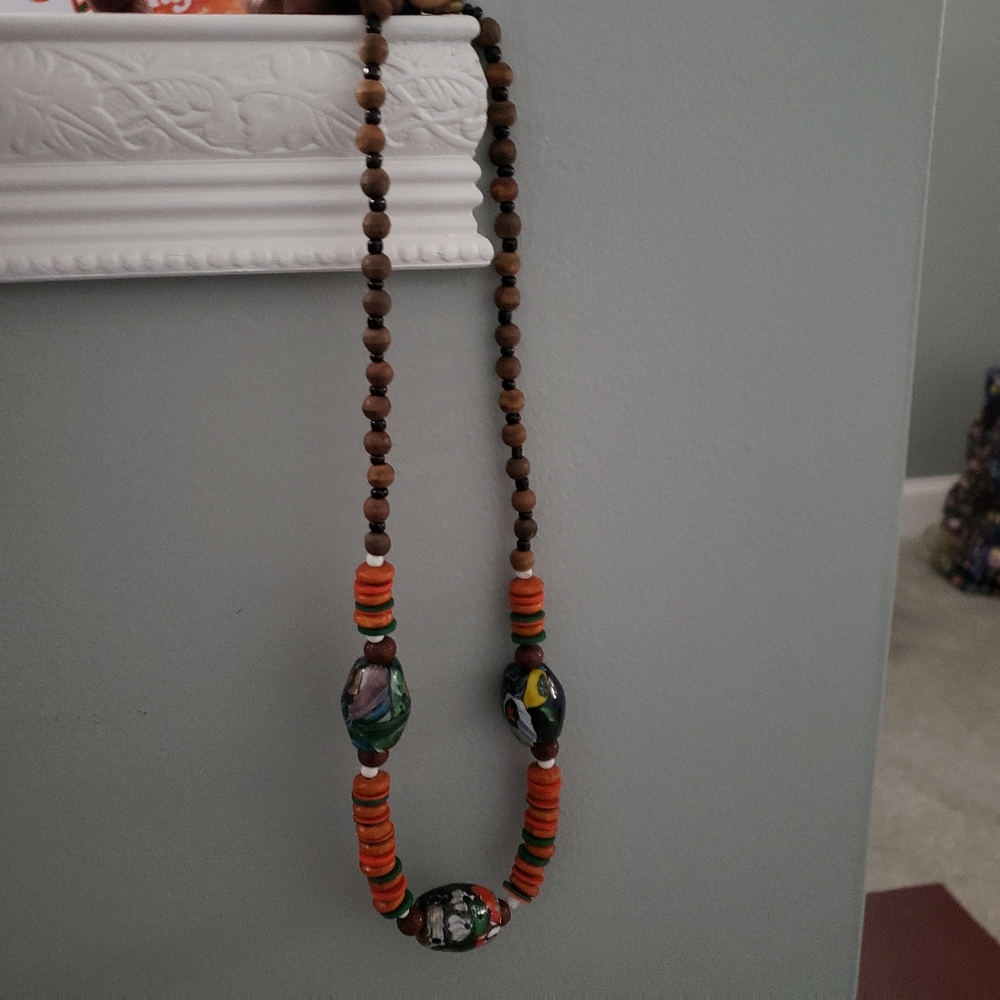 Bead necklace